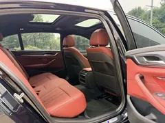 2021 BMW 5 Series 5 530Li M, чёрный — фото 9