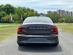 2021 Volvo S90 — фото 9