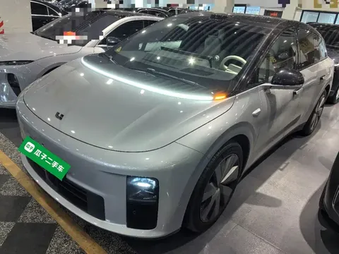 2025 Li Auto i6 4WD Standard