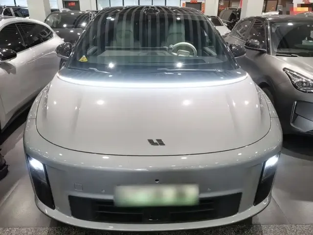 2025 Li Auto i6 4WD Standard