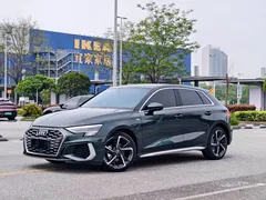 2023 Audi A3 Sportback 35 TFSI Sport, зелёный — фото 1