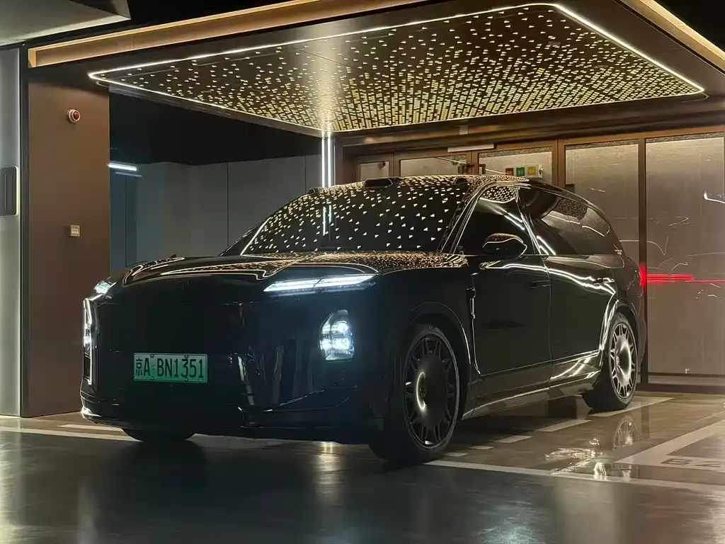 2026 Nio ES8 6-seat Executive Luxury