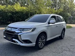 2021 Mitsubishi Outlander 2.0L 2WD 5, белый — фото 1