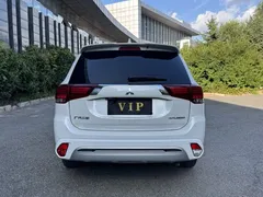 2021 Mitsubishi Outlander 2.0L 2WD 5, белый — фото 6