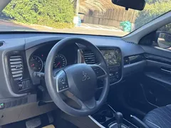 2021 Mitsubishi Outlander 2.0L 2WD 5, белый — фото 8