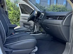 2021 Mitsubishi Outlander 2.0L 2WD 5, белый — фото 12