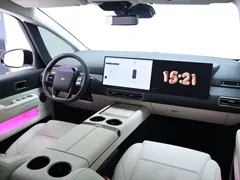 2025 Li Auto MEGA Home, белый — фото 19