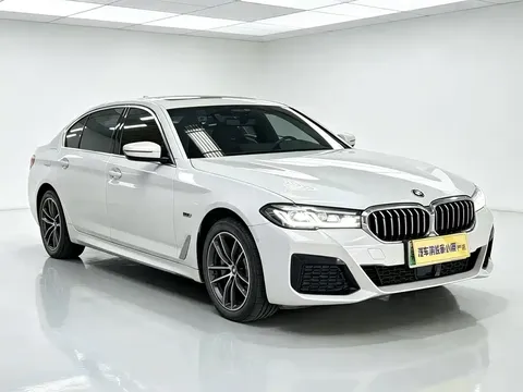 2022 BMW 5 Series 5 535Le Pioneer M