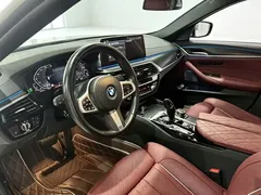 2022 BMW 5 Series 5 535Le Pioneer M, белый — фото 4