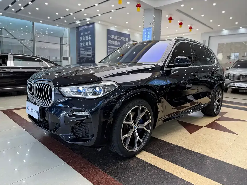 2021 BMW X5 xDrive40i M