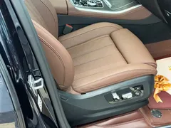 2021 BMW X5 xDrive40i M, чёрный — фото 8