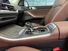2021 BMW X5 xDrive40i M, чёрный — фото 17