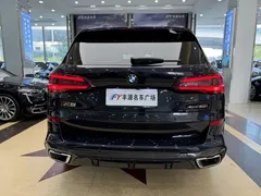 2021 BMW X5 xDrive40i M, чёрный — фото 29