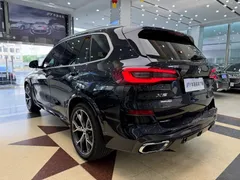 2021 BMW X5 xDrive40i M, чёрный — фото 30