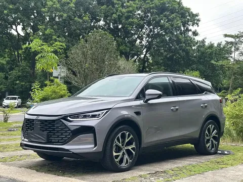2025 BYD Tang DM-i 115KM