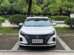 2022 Changan Eado PLUS 1.6L GDI MT, белый — фото 2