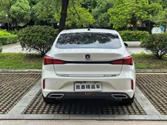2022 Changan Eado PLUS 1.6L GDI MT, белый — фото 5