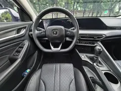 2022 Changan Eado PLUS 1.6L GDI MT, белый — фото 11