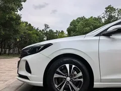 2022 Changan Eado PLUS 1.6L GDI MT, белый — фото 17