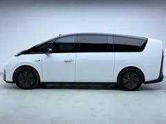 2025 Li Auto MEGA Home, белый — фото 4