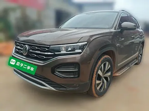2020 Volkswagen 330TSI 2WD