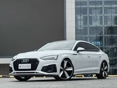 2022 Audi A5 Sportback 40 TFSI, белый — фото 1