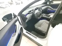 2024 Nio ET5 75kWh, белый — фото 12