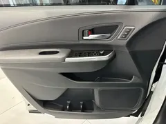 2022 Toyota Granvia 2.5L Hybrid Flagship, белый — фото 19