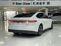 2024 Nio ET7 75kWh Executive, белый — фото 7