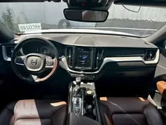 2021 Volvo XC60 T5 4WD Luxury, белый — фото 5