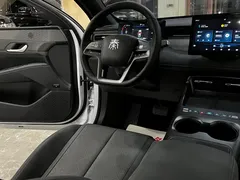 2026 BYD Seal 05 128KM, белый — фото 21