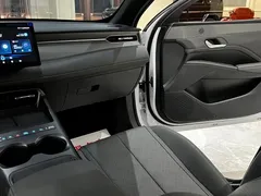 2026 BYD Seal 05 128KM, белый — фото 22