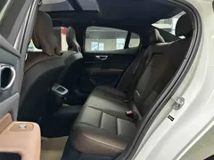 2022 Volvo S60 B4 Luxury, белый — фото 11