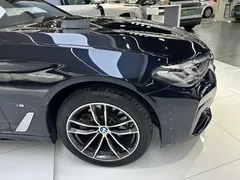 2022 BMW 5 Series 5 525Li M, чёрный — фото 20
