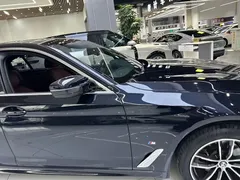 2022 BMW 5 Series 5 525Li M, чёрный — фото 21