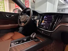 2022 Volvo S60 B4 Luxury — фото 18
