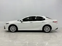 2023 Toyota Camry 2.0G Luxury, белый — фото 2