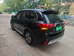 2021 Mitsubishi Outlander 2.0L 2WD 5, чёрный — фото 5