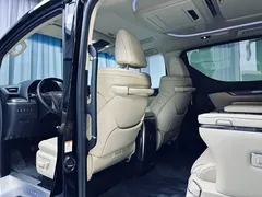 2021 Toyota Alphard Hybrid 2.5L Premium, чёрный — фото 10