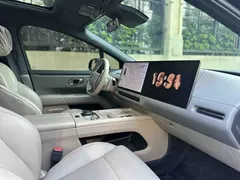 2025 Li Auto i6 2WD, чёрный — фото 12