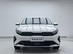 2023 Kia Cerato 1.5L CVT Luxury, белый — фото 2