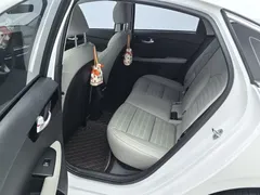 2023 Kia Cerato 1.5L CVT Luxury, белый — фото 8