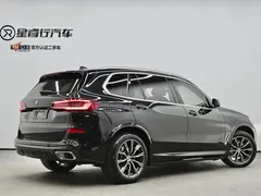 2022 BMW X5 30Li M, чёрный — фото 2