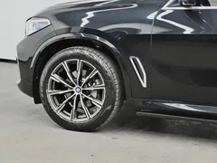 2022 BMW X5 30Li M, чёрный — фото 20