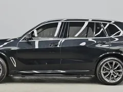 2022 BMW X5 30Li M, чёрный — фото 22