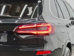 2022 BMW X5 30Li M, чёрный — фото 35