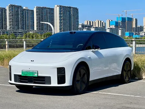2025 Li Auto i6 2WD Standard