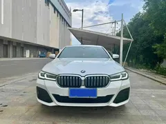 2021 BMW 5 Series 5 530Li M, белый — фото 2