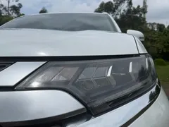 2021 Mitsubishi Outlander 2.4L 4WD 7, белый — фото 4