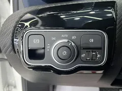 2022 Mercedes-Benz A-Class A 180 L, белый — фото 11